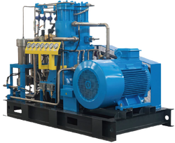 Кислородный дожимной компрессор KraftMachine КМ45-БДК-4/150 водяное